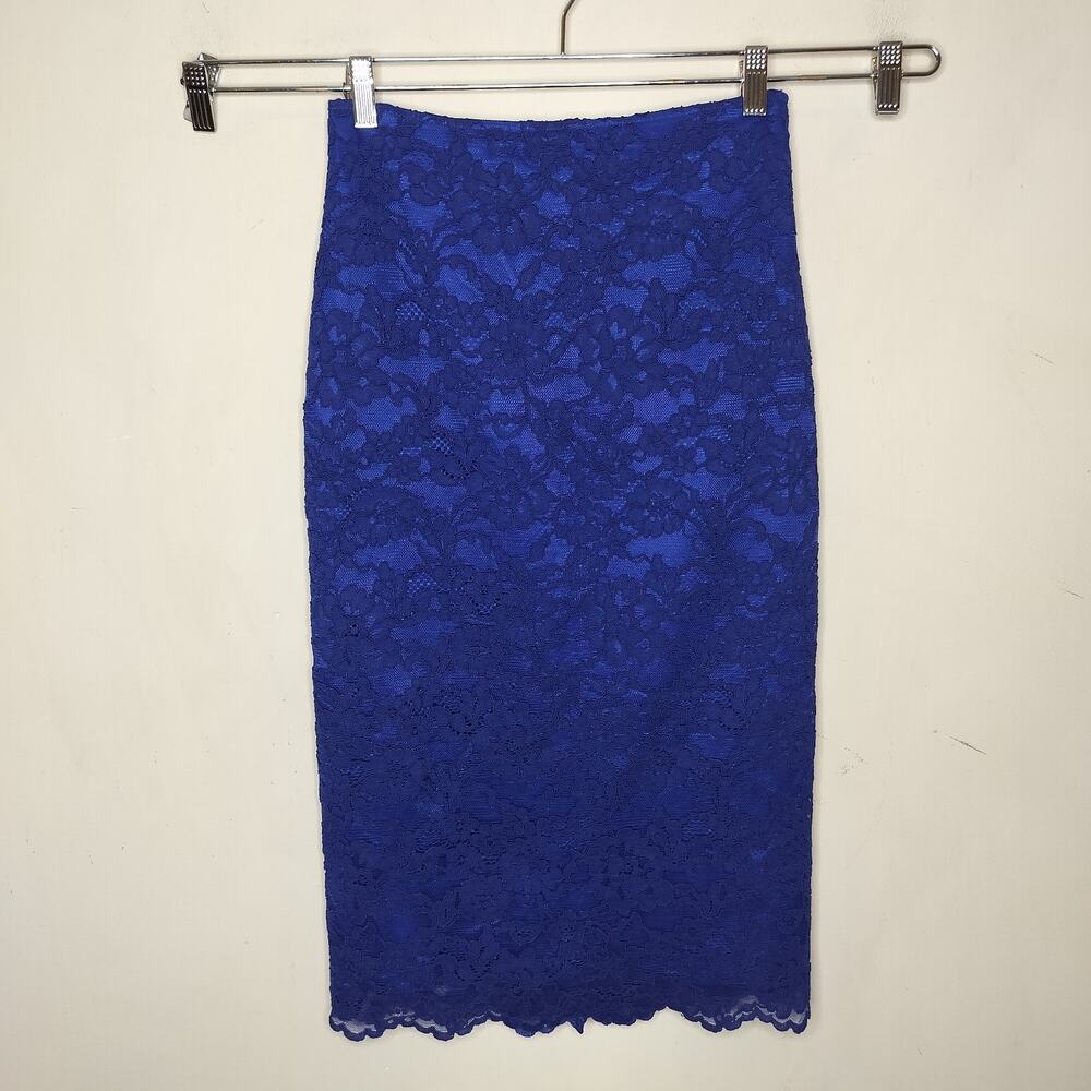 Nicole Miller Artelier Floral Lace Pencil Skirt